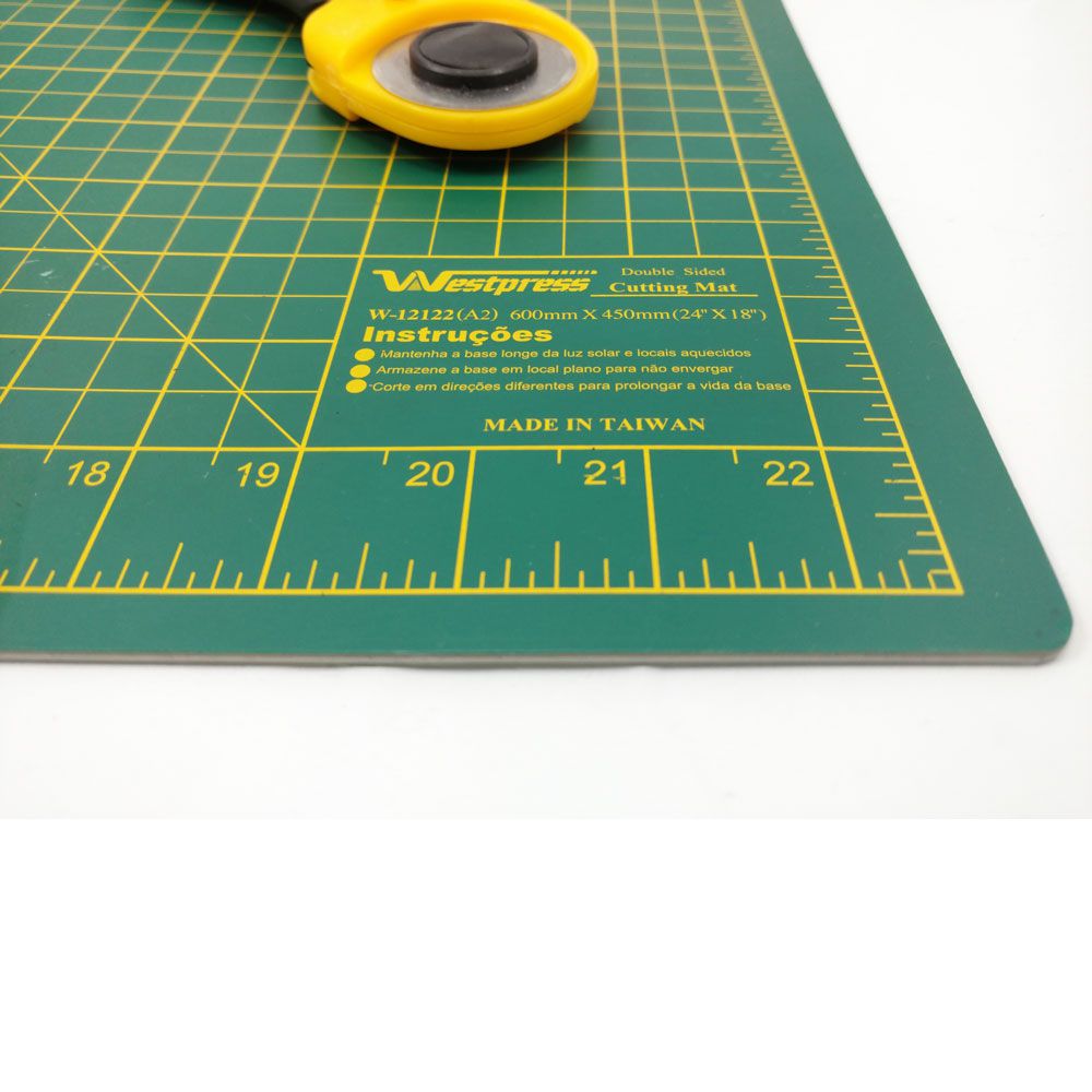 Base Para Corte De Tecidos Patchwork E Scrapbook Frente E Verso - 90 X 60 Cm - Imagem 2