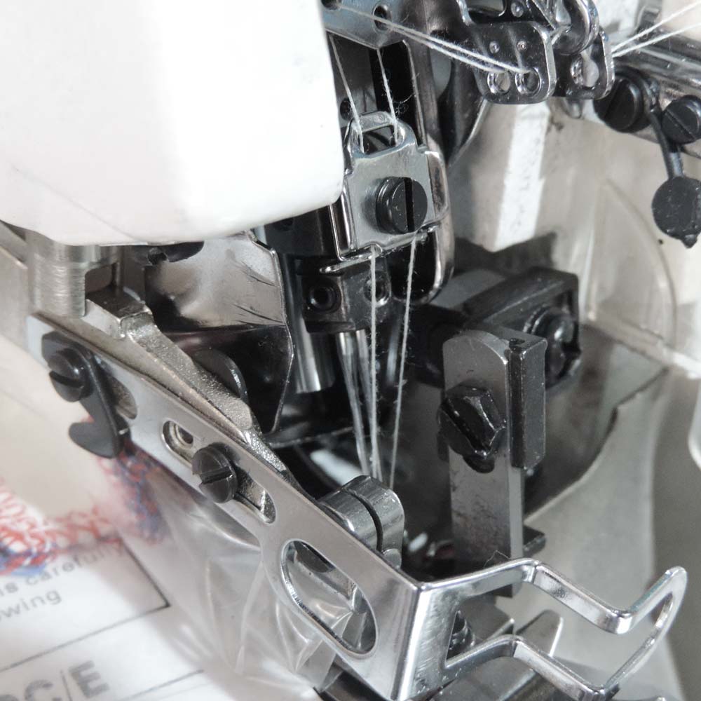 Máquina De Costura Industrial Overloque Ponto Cadeia 2 Ag 4 Fios Direct Drive Bivolt S-848Dc/E Silverstar - Imagem 3